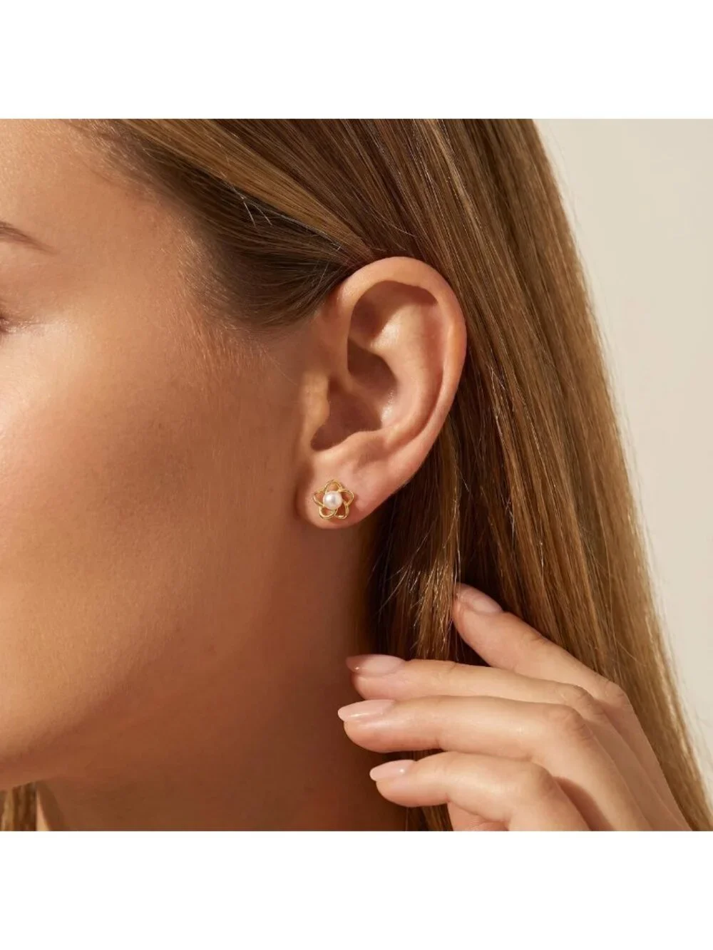 925 Sterling Silver Petite Flower Stud Earrings with Small Pearls for Women